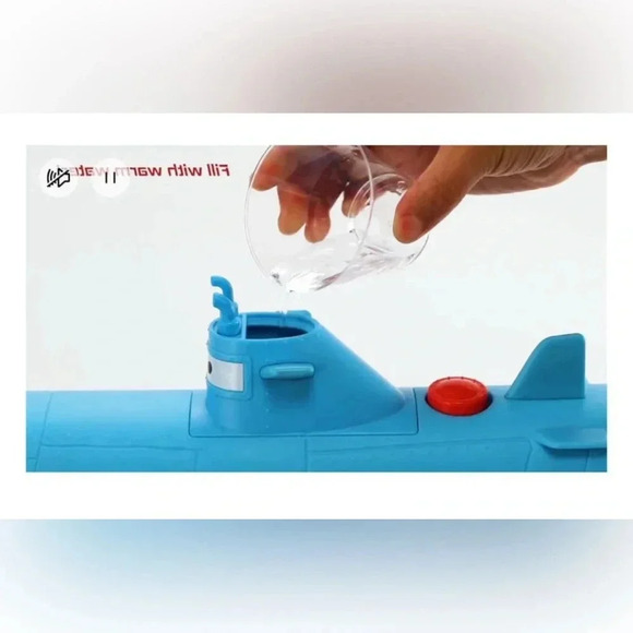 Disney Pixar Cars Submarine Car Wash Playset with Color-Change Lightning McQueen - Picture 5 of 5